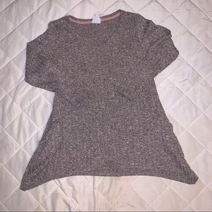 SUNDAY | high-low gray-pink sweater